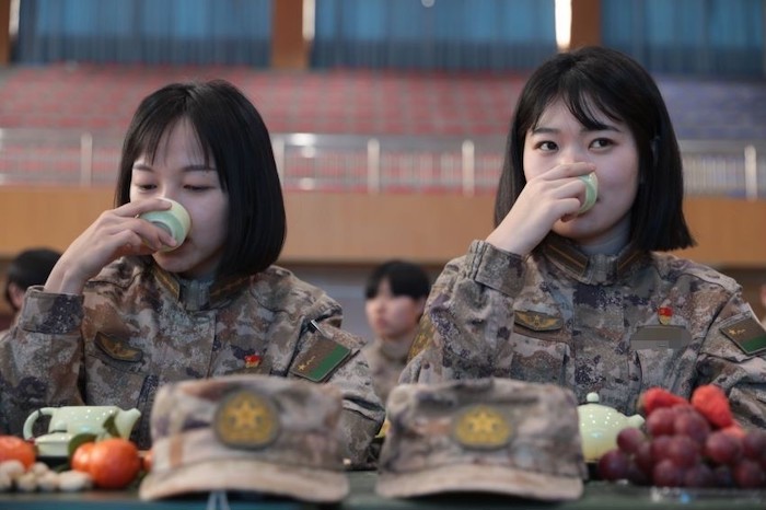 茶香温润女兵心 北京通州区传统文化进军营